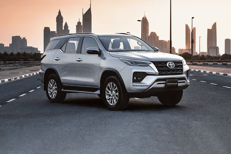 toyota-fortuner-front-angle-low-view-687937