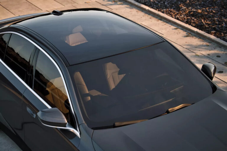 BMW-MY26-5Series-g60_ice_ext-design-highlights_3_skyroof_dsk_shfv_de_3to2